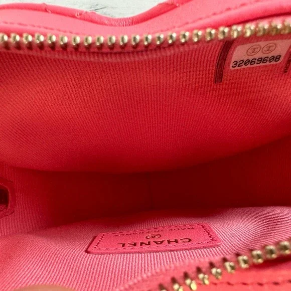 Chanel Pink Heart Bag Mini 22S CC small Lambskin Leather Crossbody bag New w/tag - Picture 7 of 15